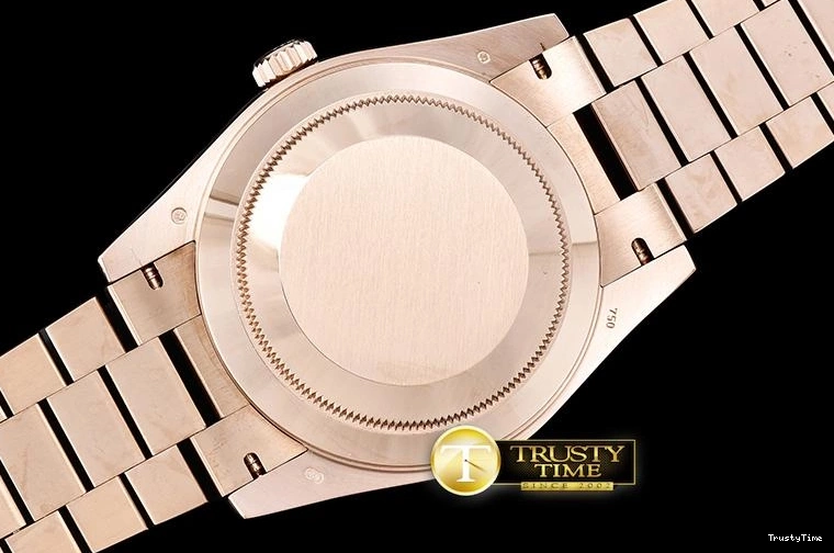 0306 RDD0208A – DayDate 40mm FlexibleFit 680